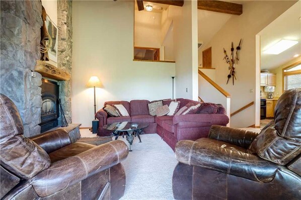 Flat-screen TV, fireplace