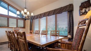 In-room dining - The Ridge Townhome #1 (Steamboat Springs)