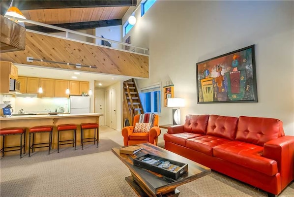 Flat-screen TV, fireplace