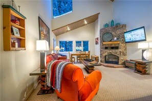 Flat-screen TV, fireplace