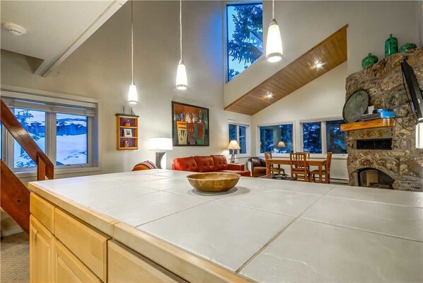 Flat-screen TV, fireplace