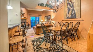 In-room dining - Timber Run 111 (Steamboat Springs)