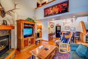 TV, fireplace - Timber Run 208 (Steamboat Springs)
