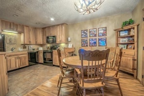 In-room dining - Timber Run 319 (Steamboat Springs)