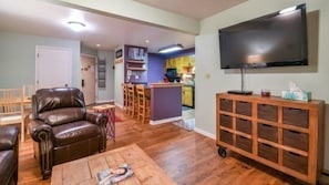 Flat-screen TV, fireplace