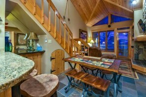 บริการอาหารในห้องพัก