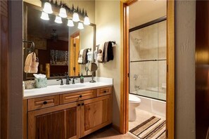 Bathroom - Trappeurs Lodge 1308 (Steamboat Springs)