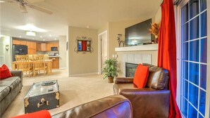 Flat-screen TV, fireplace - Villas At Walton Creek 1424 (Steamboat Springs)