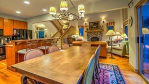 In-room dining - Wildwood Chalet (Steamboat Springs)