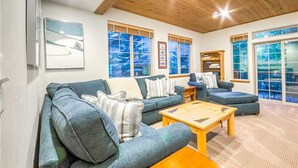 Unclassified image, 3 of 23, button - Willows Townhome 1160 (Steamboat Springs)