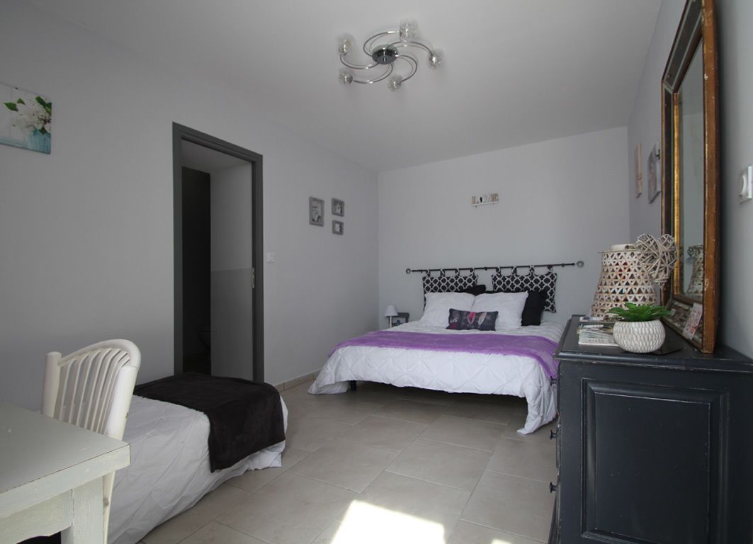 Phòng 3 | Nôi (giường cho trẻ sơ sinh) miễn phí 