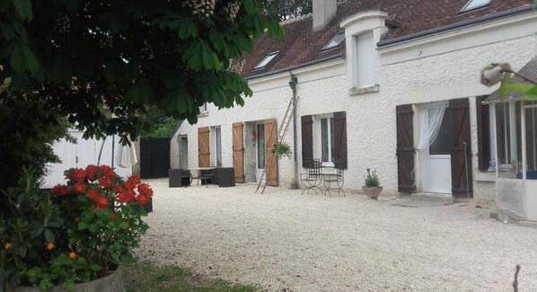 Property entrance - Les Hardilles (Châtillon-sur-Cher)