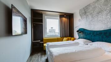 1 bedroom, in-room safe, desk, blackout drapes