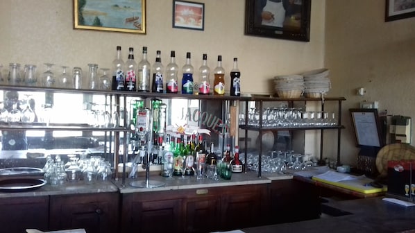 Bar (in der Unterkunft)