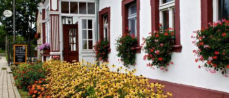 Entrée de l’hébergement