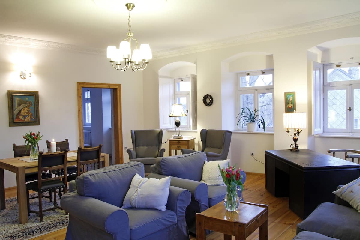 Apartment, Kitchenette | Free WiFi, bed sheets