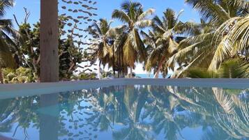 Kamar Panorama, 1 kamar tidur, kolam renang pribadi, pemandangan samudra | Minibar, brankas, Wi-Fi gratis, dan seprai linen