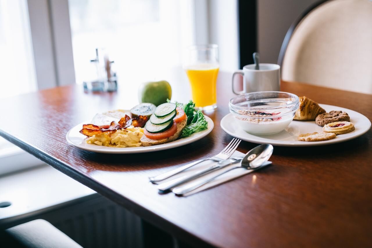 daily buffet breakfast (eur 10 per person)