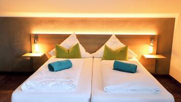 Premium Double Room, Balcony | In-room safe, desk, free WiFi, bed sheets