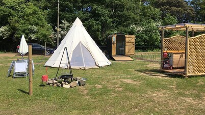Quex Livery Glamping