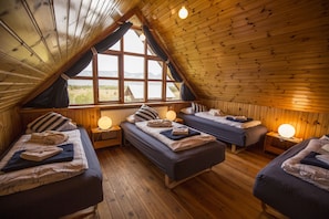 Ferienhaus, 2 Schlafzimmer | Kostenlose Babybetten, Zustellbetten, kostenloses WLAN, Bettwäsche