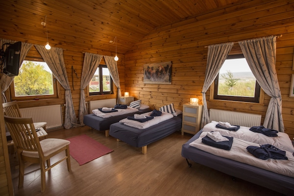 Standard-stúdíóíbúð | Ókeypis vöggur/ungbarnarúm, aukarúm, ókeypis þráðlaus nettenging, rúmföt