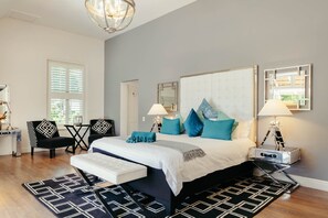 Executive Room 5 | Minibar, Zimmersafe, schallisolierte Zimmer, kostenloses WLAN