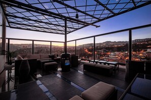 شرفة/رواق