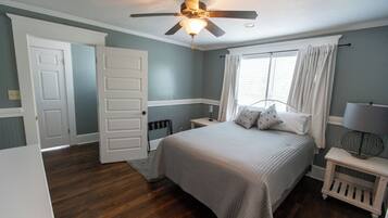 Comfort Apartment | Individually decorated, individually furnished, iron/ironing board