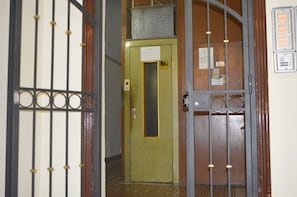EntrĂ©e de lâhĂ©bergement