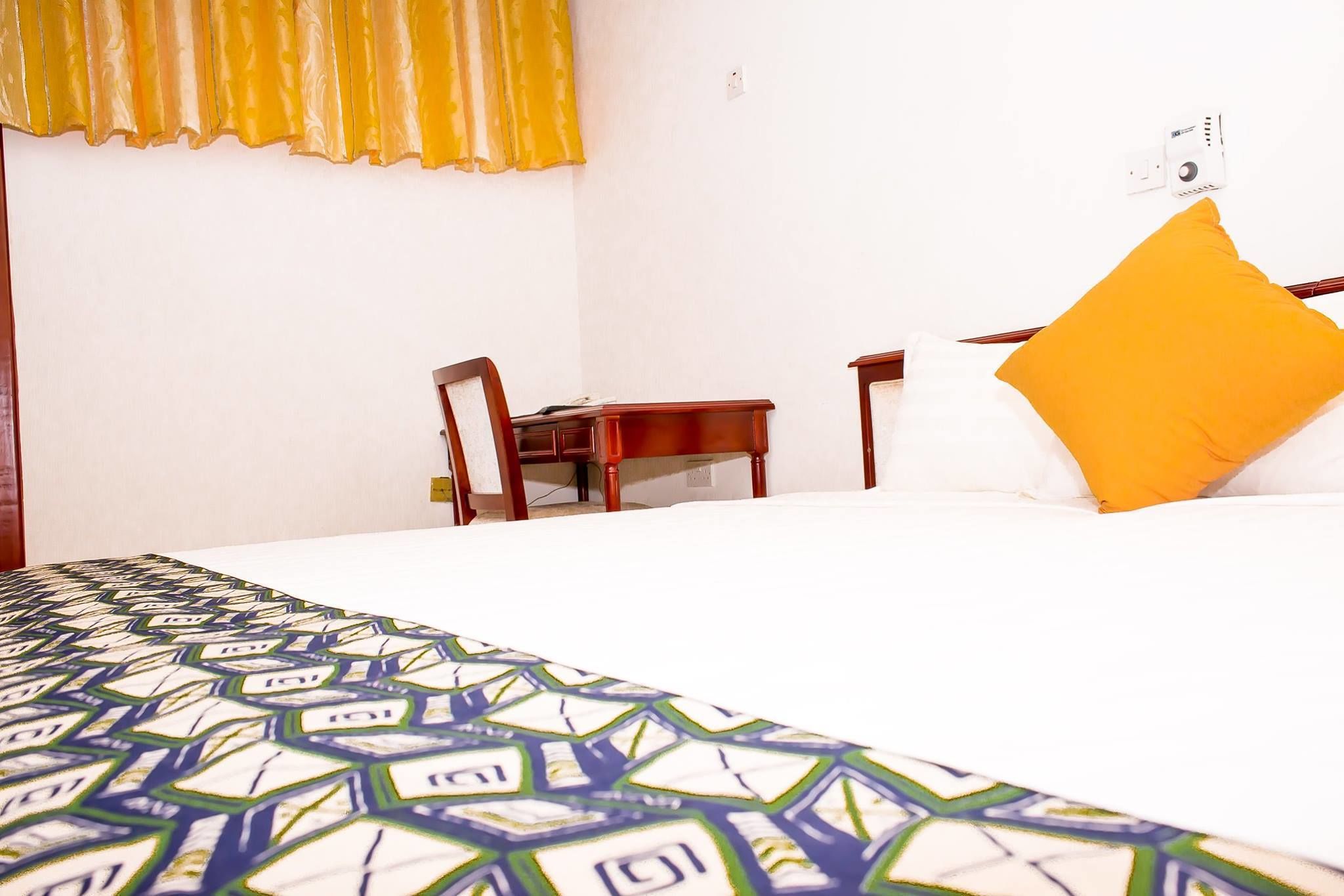 city double or twin room, 1 double bed, non smoking | in-room safe, individually decorated, desk, soundproofing