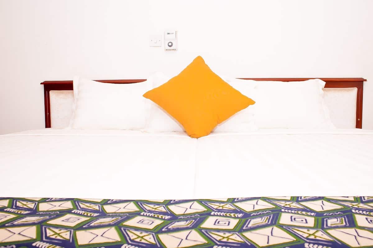 city single room, 2 double beds, non smoking | in-room safe, individually decorated, desk, soundproofing