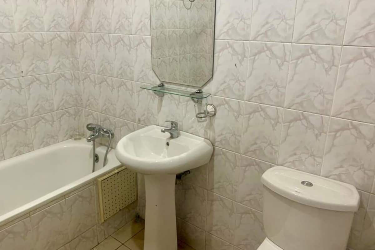 city double or twin room, 1 double bed, non smoking | bathroom | separate bathtub and shower, deep-soaking bathtub, rainfall showerhead