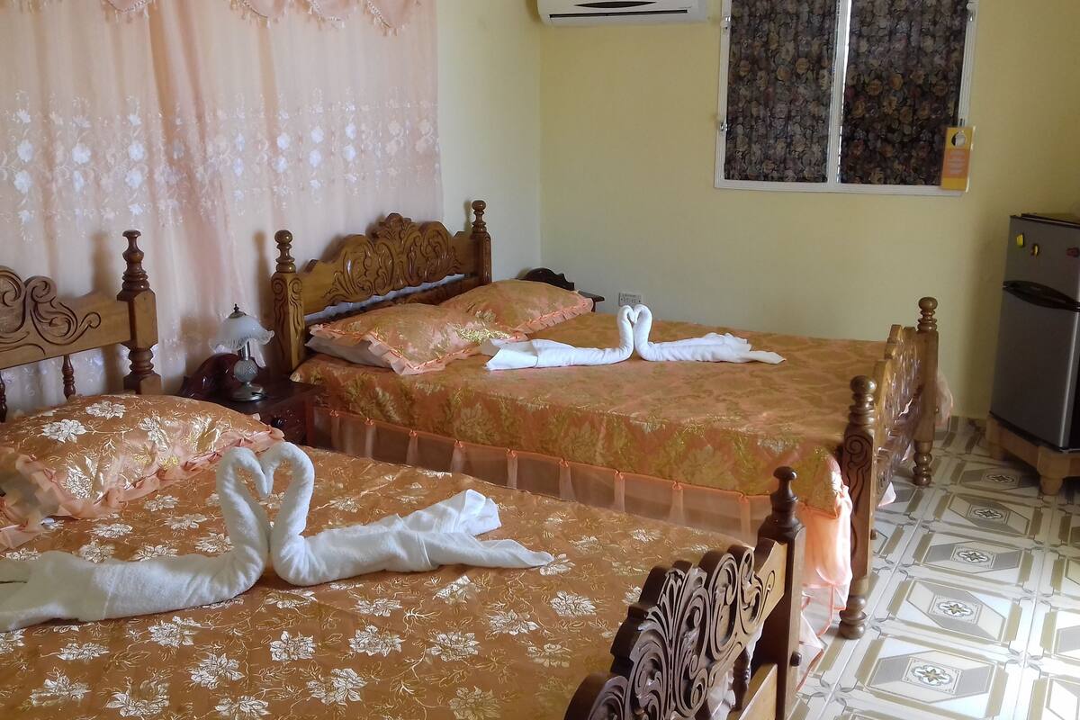 Doppel- oder Zweibettzimmer | Minibar, Bügeleisen/Bügelbrett, Bettwäsche