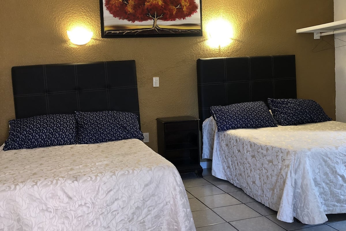 Classic Quadruple Room, 2 Katil Kelamin (Double), Non Smoking | Kalis bunyi, Wi-fi percuma, cadar katil