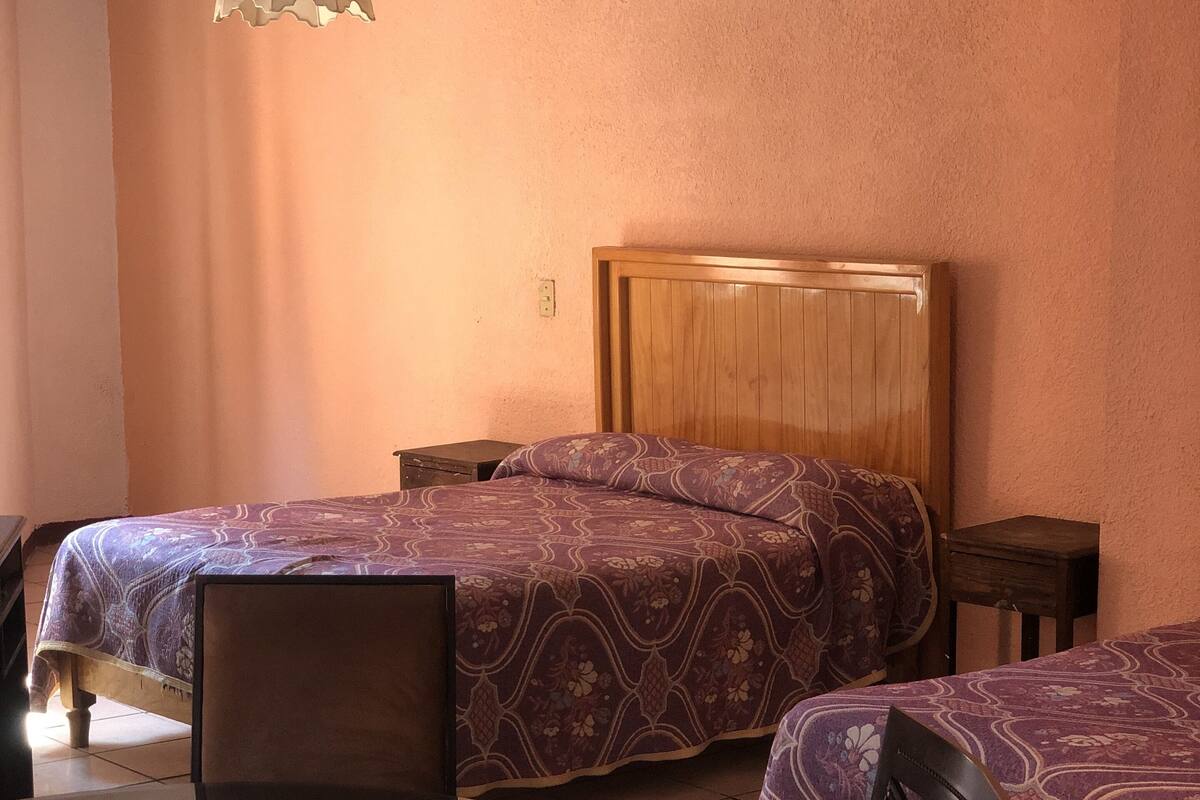 Sistema de insonorización, wifi gratis y ropa de cama