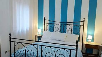 Habitación Confort | Wifi gratis y ropa de cama