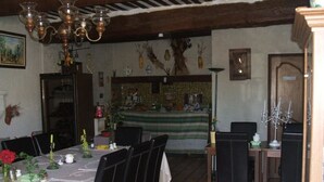 Daily continental breakfast for a fee - Mas des Retrouvailles (Chateaurenard)
