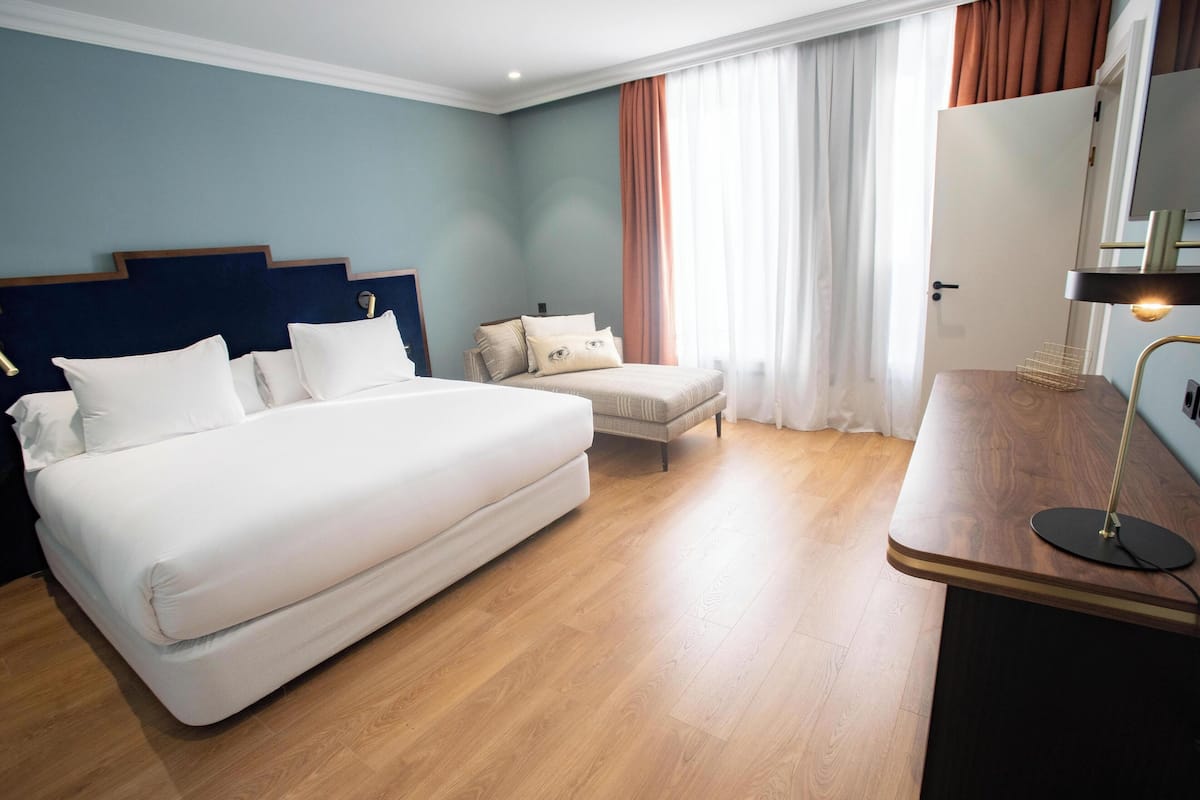 1 bedroom, minibar, in-room safe, desk