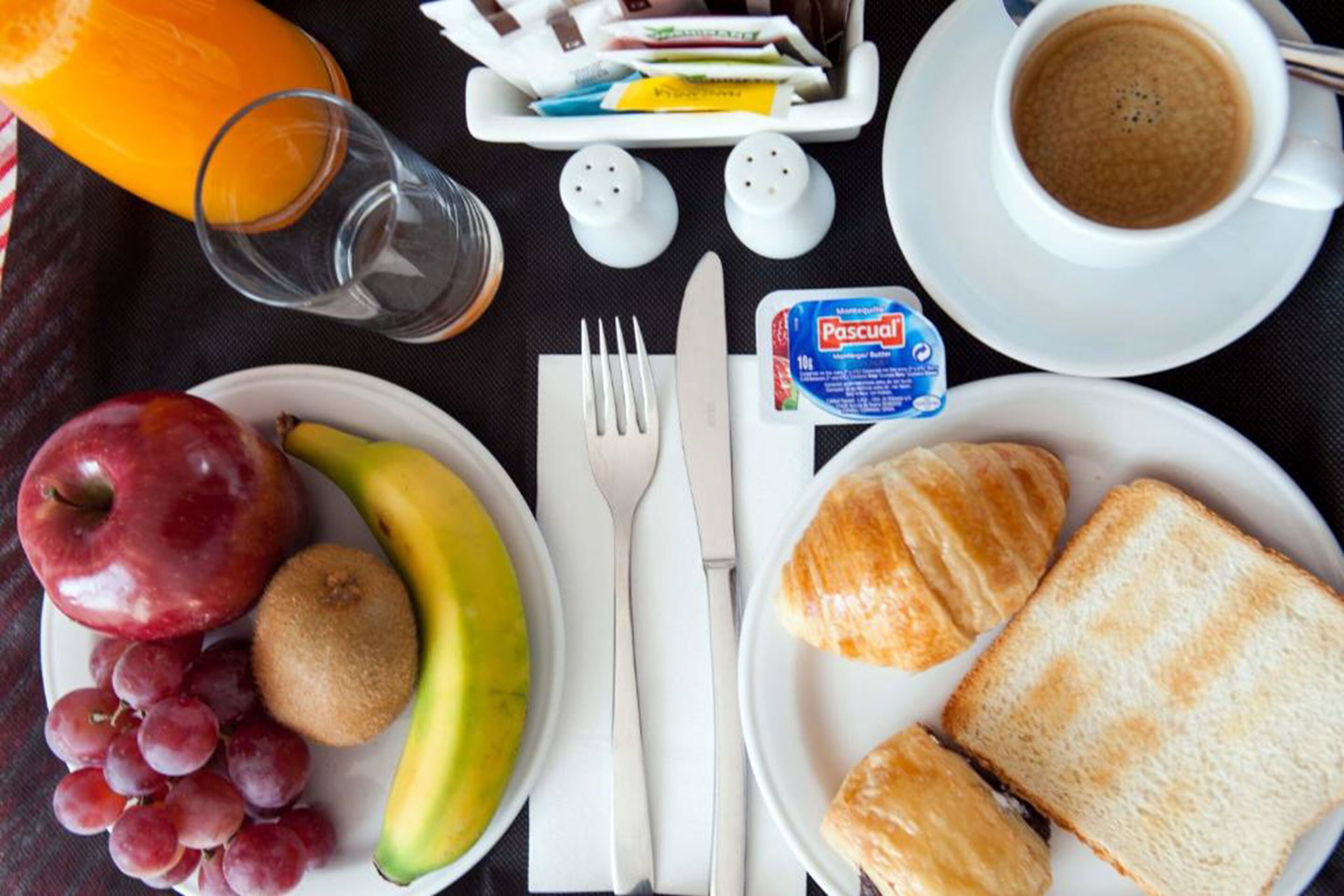 daily buffet breakfast (eur 18 per person)