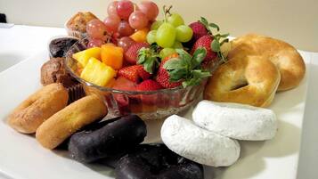 Daily full breakfast for a fee