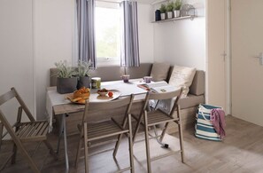 Mobile Home (Titania) | Living area | LCD TV - Camping Punta Lago (Calceranica al Lago)