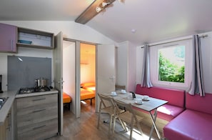 Private kitchenette - Camping Punta Lago (Calceranica al Lago)