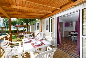 Mobile Home (Titania) | Terrace/patio - Camping Punta Lago (Calceranica al Lago)
