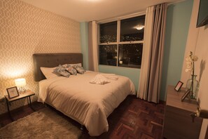 Hochwertige Bettwaren, Daunenbettdecken, Tempur-Pedic-Betten