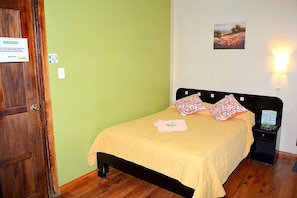 Single Room | Free WiFi - Hostal Terra 3 Base Aerea (Quito)