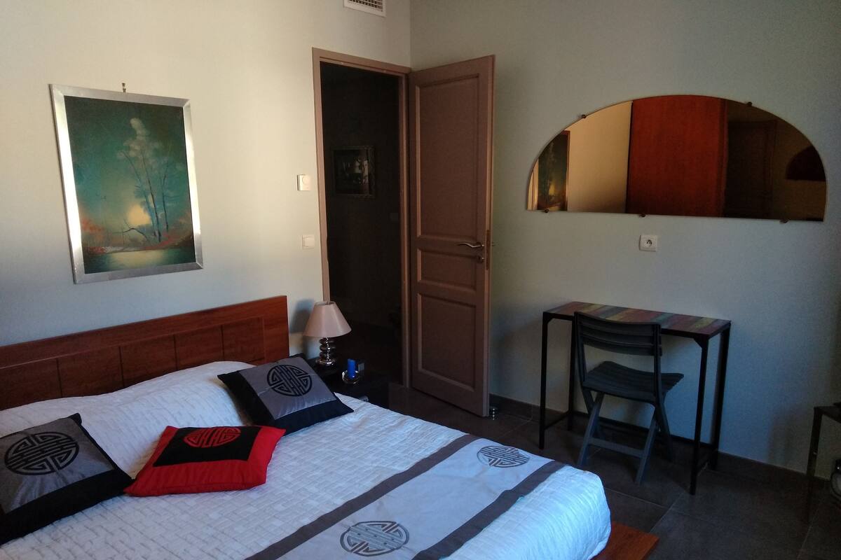 Chambre | Décoration personnalisée, ameublement personnalisé, rideaux occultants
