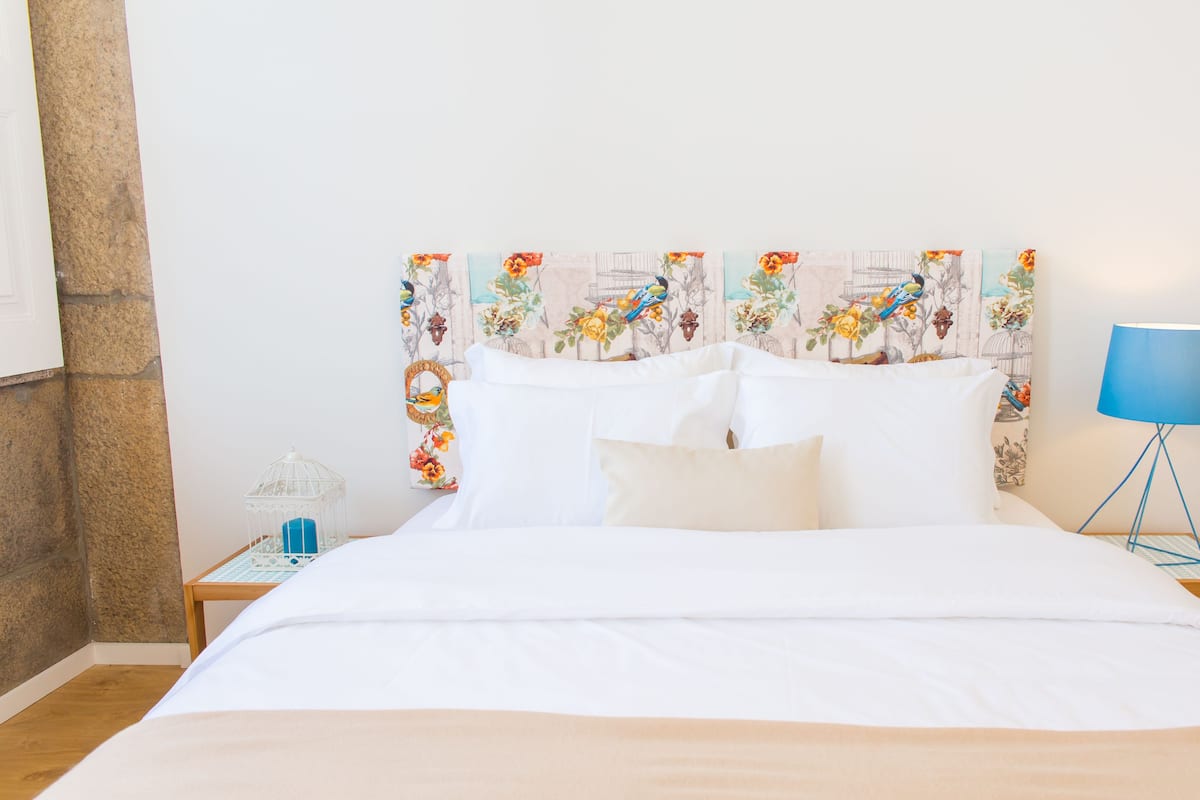 Family Apartment, Multiple Beds (Praça 44 II) | 3 bedrooms, desk, iron/ironing board, free WiFi