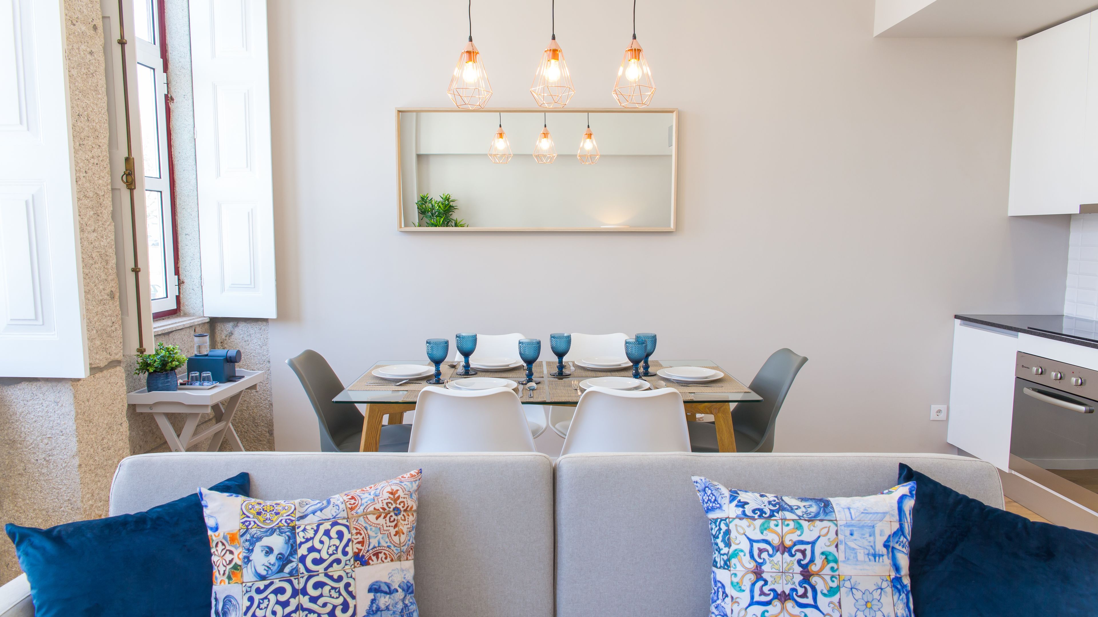 Luxury Apartment, Multiple Beds (Praça 44 I) | Desk, iron/ironing board, free WiFi, bed sheets