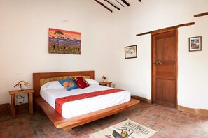 Quarto superior | Wi-Fi de cortesia, roupa de cama